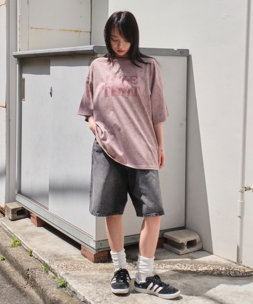 WEGO（ウィゴー）の「WEGO/スノーパターングラフィックT（Tシャツ/カットソー・メンズ・ダークグレー/ピンク/ホワイト・MEDIUM/LARGE）」の5枚目の写真