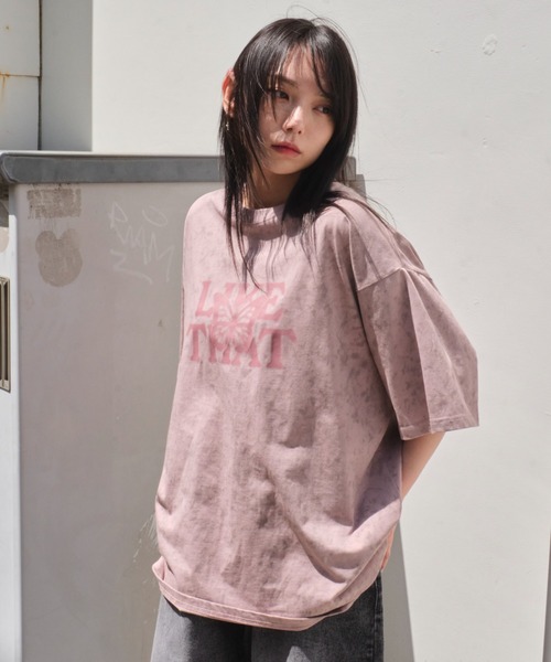 WEGO（ウィゴー）の「WEGO/スノーパターングラフィックT（Tシャツ/カットソー・メンズ・ダークグレー/ピンク/ホワイト・MEDIUM/LARGE）」の12枚目の写真