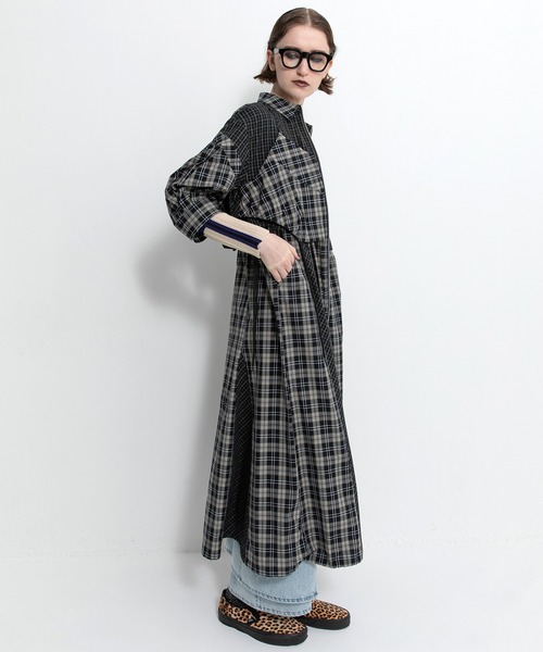 AULA AILA（アウラアイラ）の「ドローストリングチェックシャツワンピース（ワンピース・レディース・ブラック/ブラウン/ネイビー・0）」の15枚目の写真