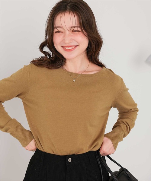 titivate（ティティベイト）の「なめらか手触りカシミヤタッチボートネックニット（ニット/セーター・レディース・ブラック/アイボリー/キャメル/レッド/チャコール/ネイビー/オレンジ・S/M/L）」の6枚目の写真