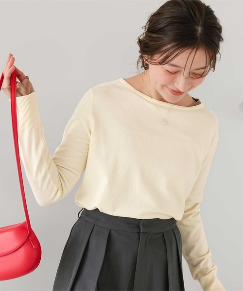 titivate（ティティベイト）の「なめらか手触りカシミヤタッチボートネックニット（ニット/セーター・レディース・ブラック/アイボリー/キャメル/レッド/チャコール/ネイビー/オレンジ・S/M/L）」の2枚目の写真