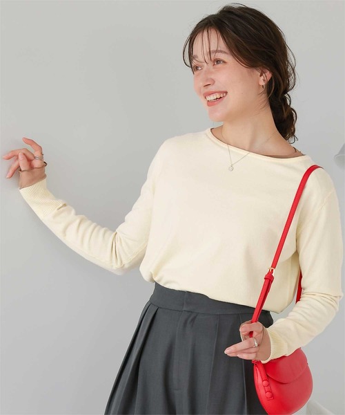 titivate（ティティベイト）の「なめらか手触りカシミヤタッチボートネックニット（ニット/セーター・レディース・ブラック/アイボリー/キャメル/レッド/チャコール/ネイビー/オレンジ・S/M/L）」の8枚目の写真