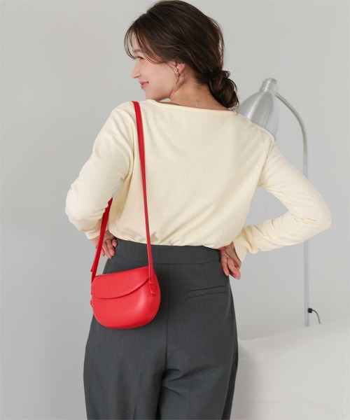 titivate（ティティベイト）の「なめらか手触りカシミヤタッチボートネックニット（ニット/セーター・レディース・ブラック/アイボリー/キャメル/レッド/チャコール/ネイビー/オレンジ・S/M/L）」の9枚目の写真