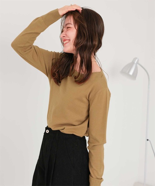 titivate（ティティベイト）の「なめらか手触りカシミヤタッチボートネックニット（ニット/セーター・レディース・ブラック/アイボリー/キャメル/レッド/チャコール/ネイビー/オレンジ・S/M/L）」の18枚目の写真