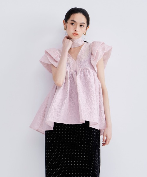 ANDRESD(アンドレスド)の「シアージャガードペプラムトップス / sheer jacquard peplum tops(シャツ/ブラウス・レディース・グレー/オフホワイト/ピンク/ブラック/イエロー/ライトブルー・M)」の6枚目の写真
