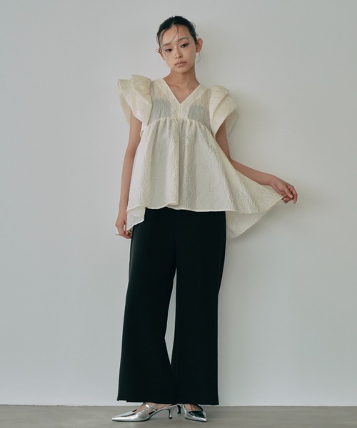 ANDRESD(アンドレスド)の「シアージャガードペプラムトップス / sheer jacquard peplum tops(シャツ/ブラウス・レディース・グレー/オフホワイト/ピンク/ブラック/イエロー/ライトブルー・M)」の14枚目の写真