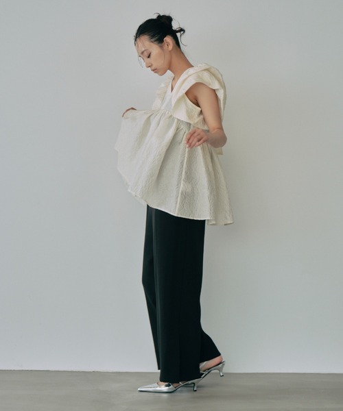 ANDRESD(アンドレスド)の「シアージャガードペプラムトップス / sheer jacquard peplum tops(シャツ/ブラウス・レディース・グレー/オフホワイト/ピンク/ブラック/イエロー/ライトブルー・M)」の16枚目の写真