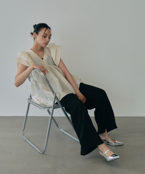 ANDRESD(アンドレスド)の「シアージャガードペプラムトップス / sheer jacquard peplum tops(シャツ/ブラウス・レディース・グレー/オフホワイト/ピンク/ブラック/イエロー/ライトブルー・M)」の9枚目の写真