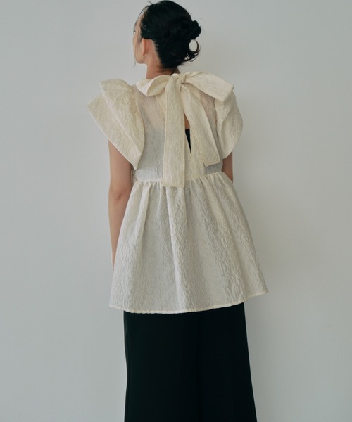 ANDRESD(アンドレスド)の「シアージャガードペプラムトップス / sheer jacquard peplum tops(シャツ/ブラウス・レディース・グレー/オフホワイト/ピンク/ブラック/イエロー/ライトブルー・M)」の20枚目の写真