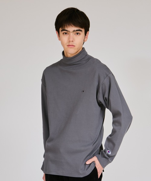 Champion(チャンピオン)の「【Champion/チャンピオン】メンズ ベーシック タートルネックロングスリーブTシャツ(Tシャツ/カットソー・メンズ・オリーブ/ブラック/オフホワイト/ネイビー/チャコール・LARGE/X-LARGE/MEDIUM/SMALL)」の3枚目の写真