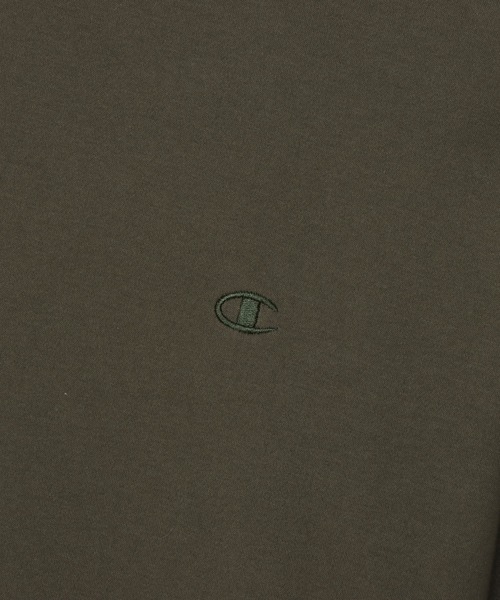 Champion(チャンピオン)の「【Champion/チャンピオン】メンズ ベーシック タートルネックロングスリーブTシャツ(Tシャツ/カットソー・メンズ・オリーブ/ブラック/オフホワイト/ネイビー/チャコール・LARGE/X-LARGE/MEDIUM/SMALL)」の6枚目の写真