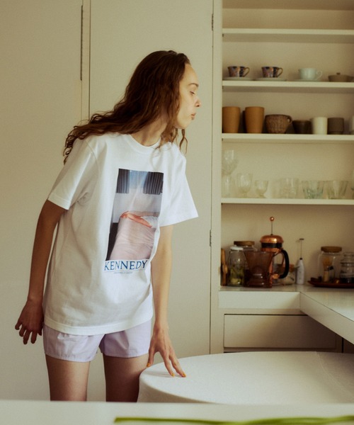 ADAM ET ROPE'(アダムエロペ)の「【KENNEDY MAGAZINE for ADAM ET ROPE'】別注T-SHIRT(Tシャツ/カットソー・レディース・ホワイト系その他3/ホワイト系その他/ホワイト/ホワイト系その他2・FREE)」の12枚目の写真