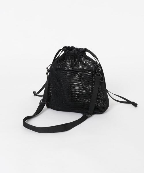 BAICYCLON by Bagjack（バイシクロン バイ バグジャック）の「BAICYCLON by bagjack　MESH DRAW STRING BAG S（ショルダーバッグ・メンズ・ブラック・FREE）」の3枚目の写真