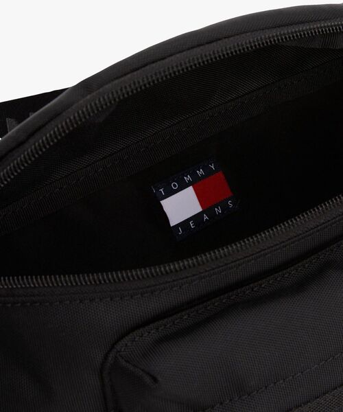 tommy jeans（トミー ジーンズ）の「エッセンシャルデイリーバムバッグ（ショルダーバッグ・メンズ・ネイビー/ブラック・FREE）」の5枚目の写真