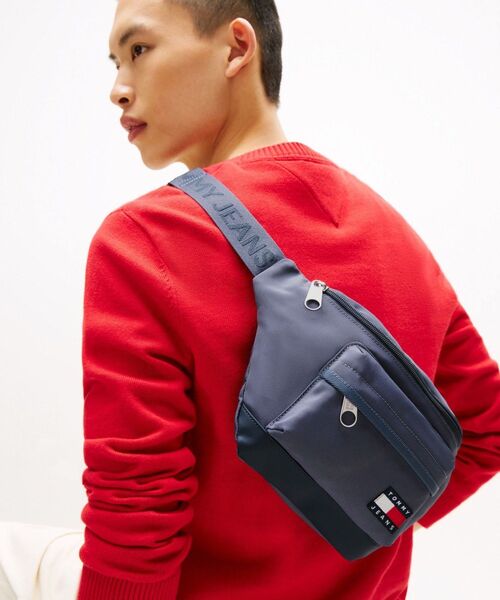 tommy jeans（トミー ジーンズ）の「エッセンシャルデイリーバムバッグ（ショルダーバッグ・メンズ・ネイビー/ブラック・FREE）」の10枚目の写真
