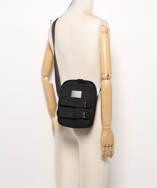 G-STAR（ジースター）の「【UNISEX】Motion Shoulderbag/ブランドロゴミニショルダーバッグ（ショルダーバッグ・メンズ・ブラック・ONE SIZE）」の7枚目の写真