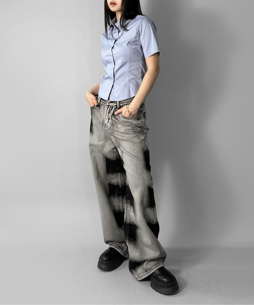 LVEU.（ラブユ.）の「【LVEU.】スリムシルエットシャツ / トップス シャツ ブラウス 半袖 レギュラーカラー スリム タイト コンパクト ブラック ホワイト ブルー（シャツ/ブラウス・レディース・ホワイト/ブラック/ブルー・FREE）」の18枚目の写真