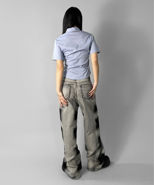 LVEU.（ラブユ.）の「【LVEU.】スリムシルエットシャツ / トップス シャツ ブラウス 半袖 レギュラーカラー スリム タイト コンパクト ブラック ホワイト ブルー（シャツ/ブラウス・レディース・ホワイト/ブラック/ブルー・FREE）」の19枚目の写真