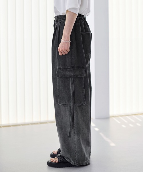 ETELIO（エテリオ）の「グラデーションデニムカーゴパンツ（デニムパンツ・メンズ・ブラック/ブルー・L/M/S/XL）」の18枚目の写真