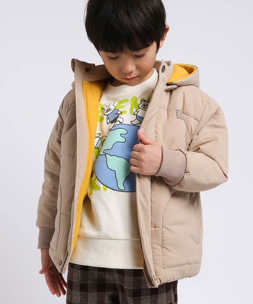 DILASH（ディラッシュ）の「マットタフタ中綿ジャケット（ダウンジャケット/コート・キッズ・チャコールグレー/ベージュ/マルチ・140/130/120/110/100/90）」の2枚目の写真
