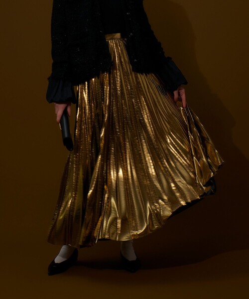 allureville（アルアバイル）の「メタリック切替プリーツスカート（スカート・レディース・シルバー/ゴールド・2）」の2枚目の写真