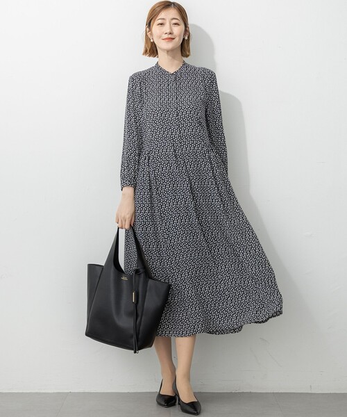 新品／23区 ニジュウサンク　シャドージオメトリックプリントワンピース　総柄 セール】【洗える】モダンジオメトリックプリント ワンピース