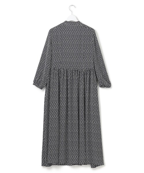 23区 L(ニジュウサンクオオキイサイズ)の「【洗える】モダンジオメトリックプリント ワンピース(ワンピース・レディース・ブラック系5/ダークブラウン系5・50/48/46/44)」の9枚目の写真