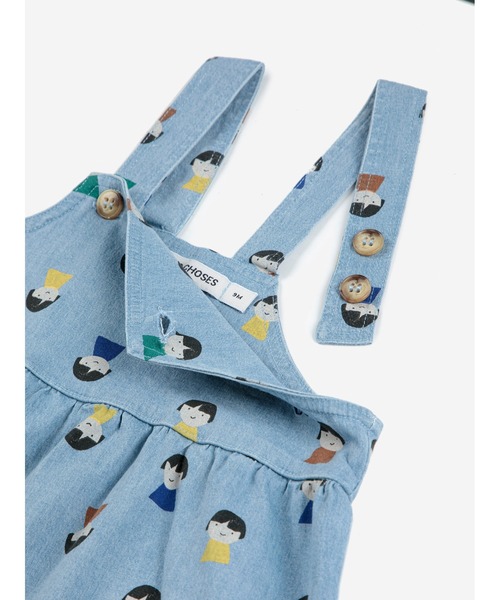 BOBO CHOSES(ボボショーズ)の「Game Pawns all over light denim overall(サロペット/オーバーオール・キッズ・ライトブルー・24MONTH/18MONTH/12MONTH/6MONTH/9MONTH)」の4枚目の写真