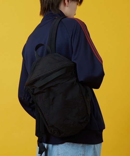 improves（インプローブス）の「ミニマル リュック（バックパック/リュック・メンズ・アイボリー/ブラック・FREE）」の2枚目の写真