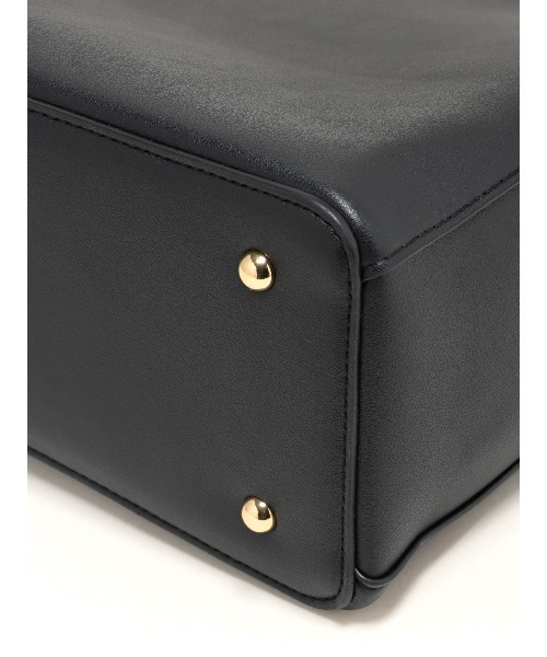 SUIT SQUARE（スーツスクエア）の「2WAYショルダーバッグ フェイクレザー（ショルダーバッグ・レディース・ブラック系/ベージュ系・F）」の7枚目の写真