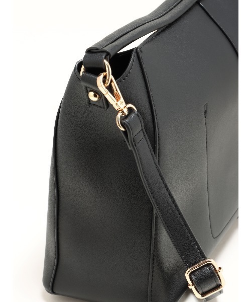 SUIT SQUARE（スーツスクエア）の「2WAYショルダーバッグ フェイクレザー（ショルダーバッグ・レディース・ブラック系/ベージュ系・F）」の8枚目の写真