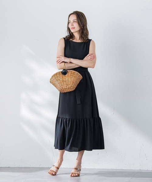 Viaggio Blu(ビアッジョブルー)の「接触冷感2WAYストレッチワンピース≪洗濯機で洗える≫(ワンピース・レディース・ブラック/ブルー・M/S)」の9枚目の写真