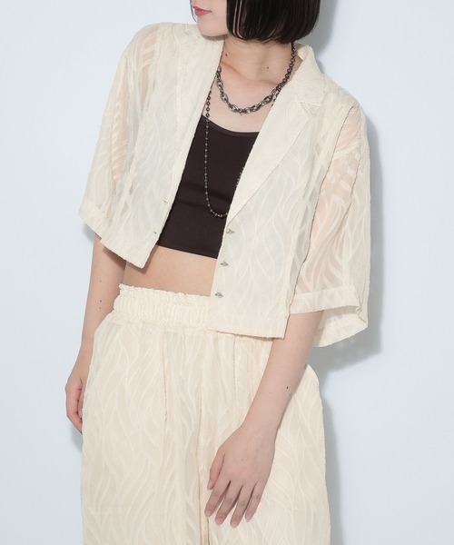 PAGEBOY(ページボーイ)の「リーフジャガードセットアップシャツ【セットアップ対応】(シャツ/ブラウス・レディース・オフホワイト/ブラック・FREE)」の3枚目の写真