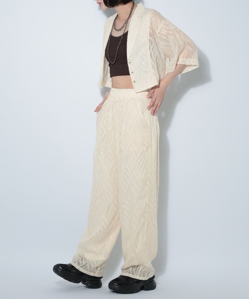 PAGEBOY(ページボーイ)の「リーフジャガードセットアップシャツ【セットアップ対応】(シャツ/ブラウス・レディース・オフホワイト/ブラック・FREE)」の7枚目の写真