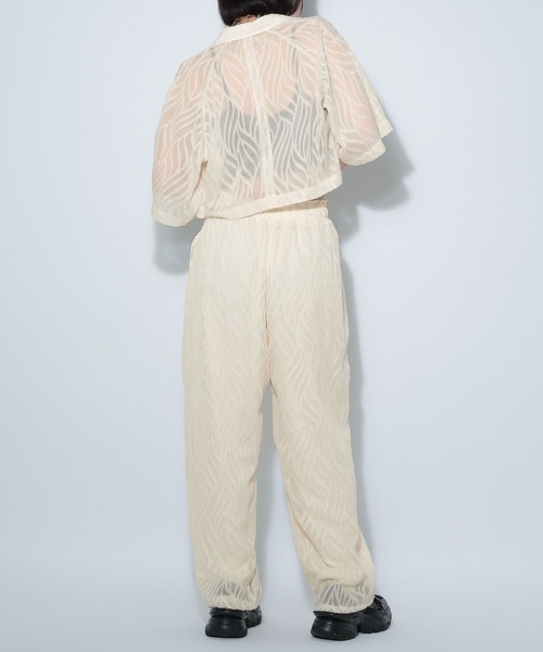 PAGEBOY(ページボーイ)の「リーフジャガードセットアップシャツ【セットアップ対応】(シャツ/ブラウス・レディース・オフホワイト/ブラック・FREE)」の8枚目の写真