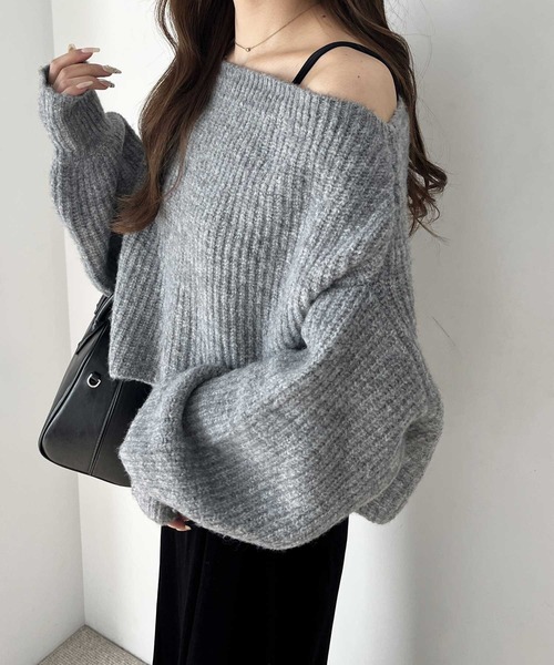nelliy.（ネルリー）の「オフショルダ―ニット×ベロアキャミワンピースSET (セットアイテム)（アンサンブル・レディース・グレー・FREE）」の2枚目の写真