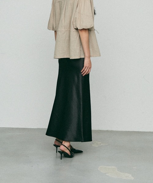 NUJOH(ヌゾ)の「Satin Long Skirt / サテン ロングスカート(スカート・レディース・ベージュ/ブラック/アイボリー・LARGE/MEDIUM)」の22枚目の写真