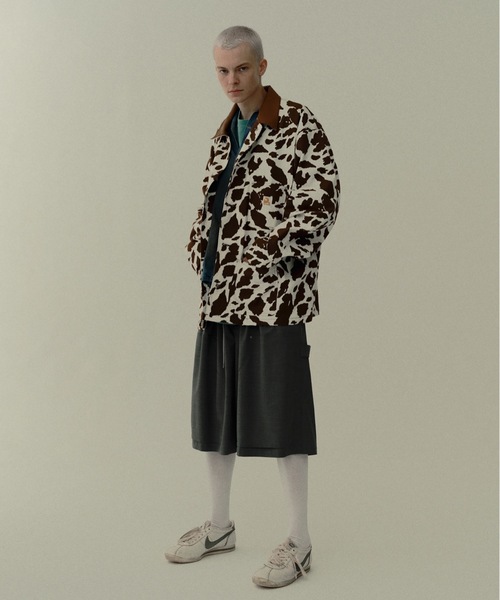 DISCOVERED（ディスカバード）の「COW PRINT COVERALL（ブルゾン・メンズ・ブラウン/ブラック・3/1）」の3枚目の写真
