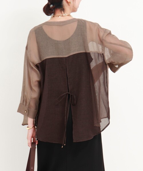 MICO COULIER（ミコクリエ）の「シアーリネンライクシャツ　バイカラー（シャツ/ブラウス・レディース・モカ/ライトブルー/ブラック・38）」の2枚目の写真