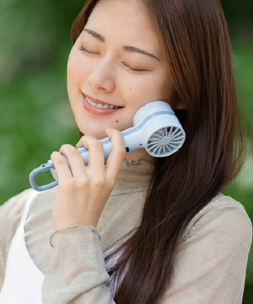 Cinderella(シンデレラ)の「ハンディファン 冷却プレート 卓上扇風機 携帯扇風機 扇風機 小型扇風機 大容量バッテリー 瞬間冷却 10℃ 静音 カラビナ 夏 充電式 かんたん 便利 快適 卓上 腰掛け type-c 急速充電 コンパクト 持ち運び 手持ち ハンズフリー おしゃれ 軽量 パステルカラー かわいい(生活家電・レディース・ミント/ラベンダー/ピンク/アイボリー/ライトブルー/モカ・FREE)」の8枚目の写真