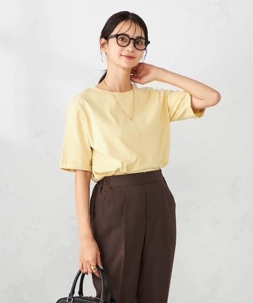 a.v.v（アーヴェヴェ）の「【接触冷感/UVカット/コットン100％】ロールアップハーフスリーブTシャツ（Tシャツ/カットソー・レディース・ボルドー/パープル/グレー系その他/クリーム・36/38/40）」の6枚目の写真