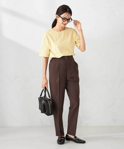 a.v.v（アーヴェヴェ）の「【接触冷感/UVカット/コットン100％】ロールアップハーフスリーブTシャツ（Tシャツ/カットソー・レディース・ボルドー/パープル/グレー系その他/クリーム・36/38/40）」の8枚目の写真