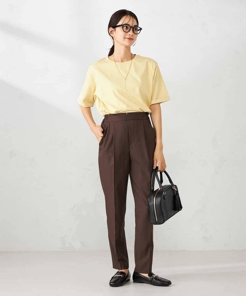 a.v.v（アーヴェヴェ）の「【接触冷感/UVカット/コットン100％】ロールアップハーフスリーブTシャツ（Tシャツ/カットソー・レディース・ボルドー/パープル/グレー系その他/クリーム・36/38/40）」の9枚目の写真