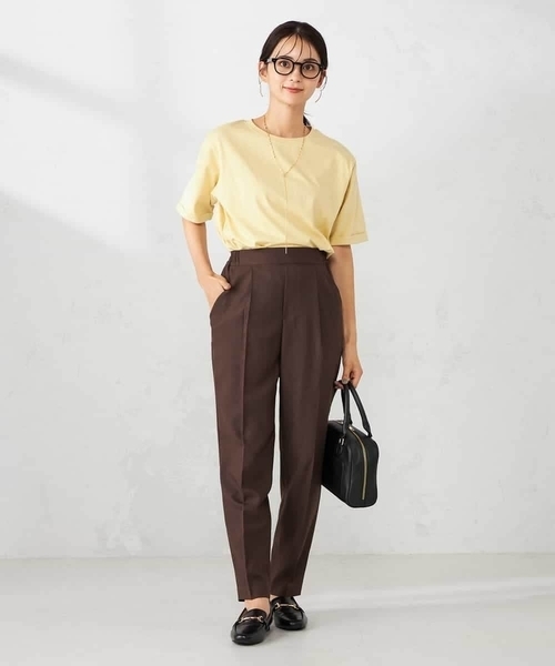 a.v.v（アーヴェヴェ）の「【接触冷感/UVカット/コットン100％】ロールアップハーフスリーブTシャツ（Tシャツ/カットソー・レディース・ボルドー/パープル/グレー系その他/クリーム・36/38/40）」の10枚目の写真