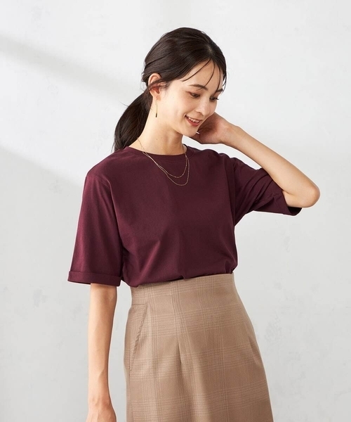 a.v.v（アーヴェヴェ）の「【接触冷感/UVカット/コットン100％】ロールアップハーフスリーブTシャツ（Tシャツ/カットソー・レディース・ボルドー/パープル/グレー系その他/クリーム・36/38/40）」の19枚目の写真