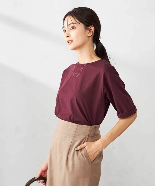 a.v.v（アーヴェヴェ）の「【接触冷感/UVカット/コットン100％】ロールアップハーフスリーブTシャツ（Tシャツ/カットソー・レディース・ボルドー/パープル/グレー系その他/クリーム・36/38/40）」の21枚目の写真