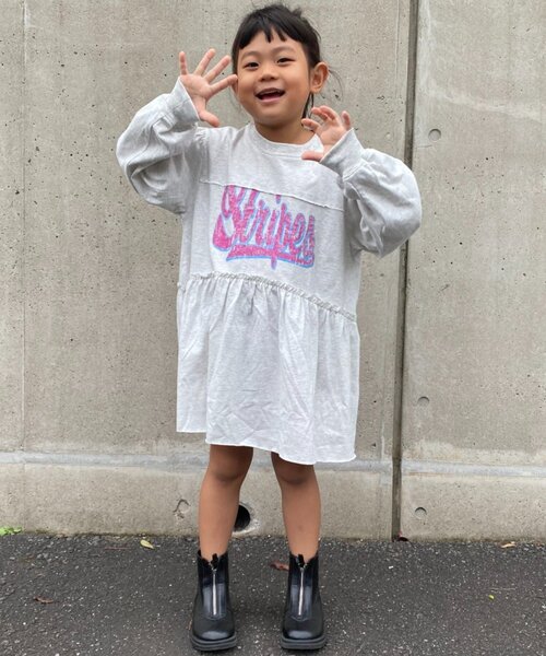 CIAOPANIC TYPY（チャオパニックティピー）の「【KIDS】かすれロゴ長袖チュニックミニワンピ（ワンピース・キッズ・チャコールグレー/グレー/キャメル・SMALL/XX-LARGE/MEDIUM/X-LARGE/LARGE）」の8枚目の写真