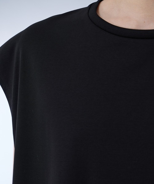UNITED TOKYO(ユナイテッドトウキョウ)の「【残りわずか】TECHNORAMA ノースリーブTシャツ |接触冷感/最高級コットン/防シワ/ウォッシャブル/汗ジミ防止(Tシャツ/カットソー・メンズ・ダークグレー/ホワイト/ブラック・1/2)」の19枚目の写真