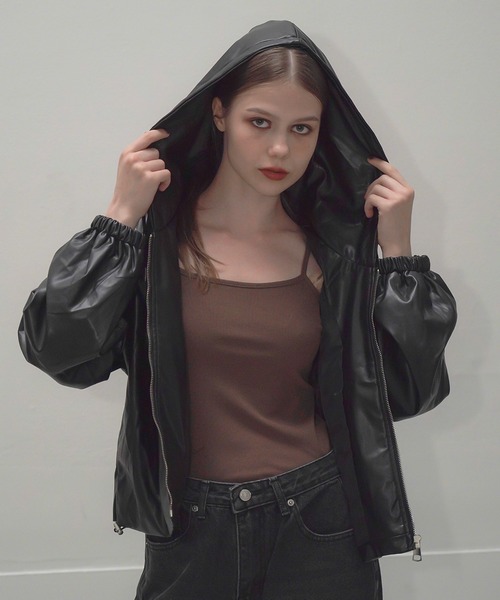 Mirette（ミレット）の「合成皮革ショートフーディブルゾン / Short Hoodie Blouson（ブルゾン・レディース・ブラック・FREE）」の2枚目の写真