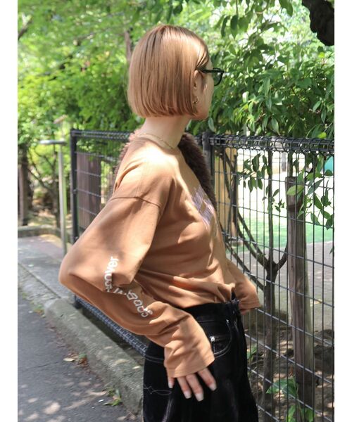 Ungrid（アングリッド）の「カラーロゴロングスリーブTee（Tシャツ/カットソー・レディース・ブラウン/オフホワイト/チャコールグレー・FREE）」の6枚目の写真